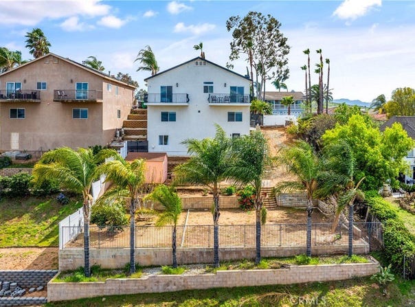 14286 Meadowlands Drive, Riverside, CA 92503