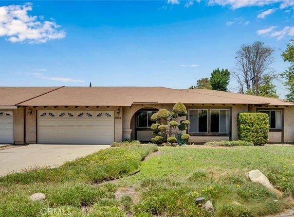 353 E Woodcroft Avenue, Glendora, CA 91740