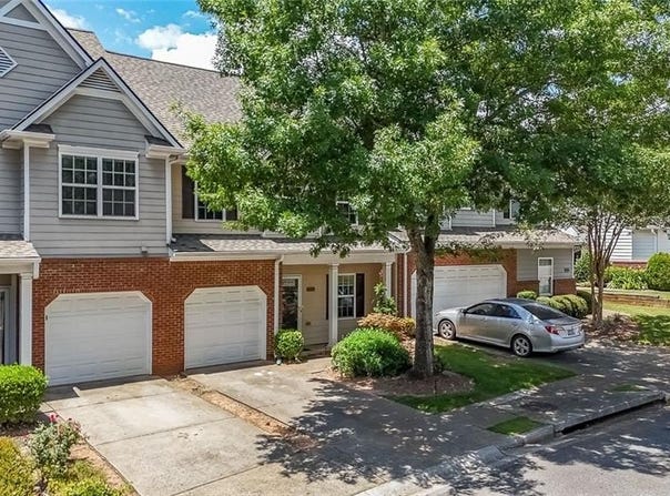 2414 Suwanee Pointe Drive, Lawrenceville, GA 30043