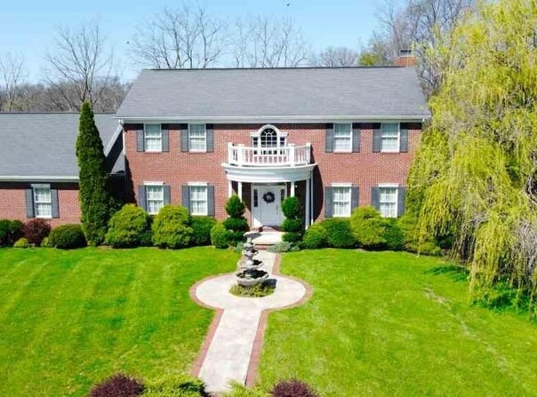 1615 S Mill Creek Road, Greensburg, IN 47240-6323