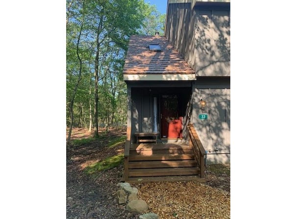 33 Elevator, Lake Harmony, PA 18624