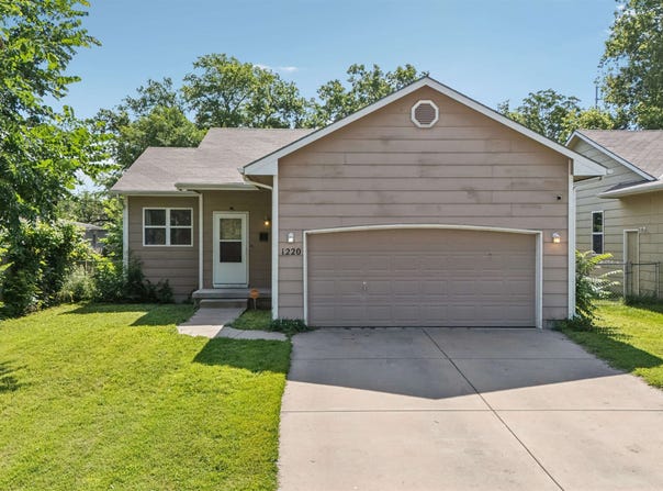 1220 N Piatt Ave, Wichita, KS 67214