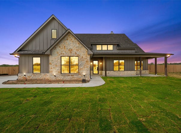 407 Lacek Mill Road, China Spring, TX 76633