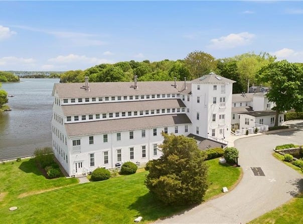 40 Web Avenue, North Kingstown, RI 02852