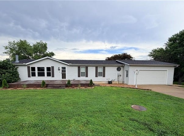 114 E Oak Street, Emma, MO 65327