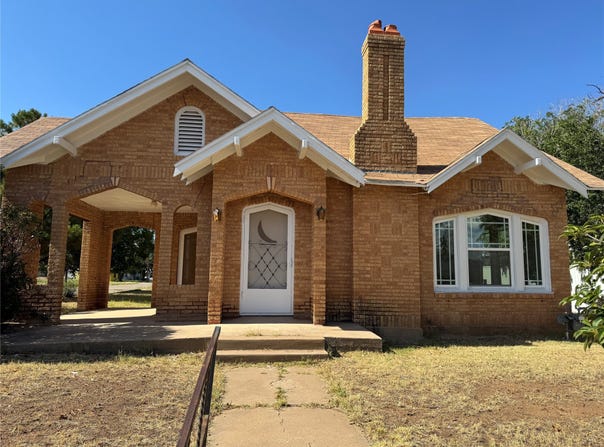604 E 9TH Street, Colorado City, TX 79512