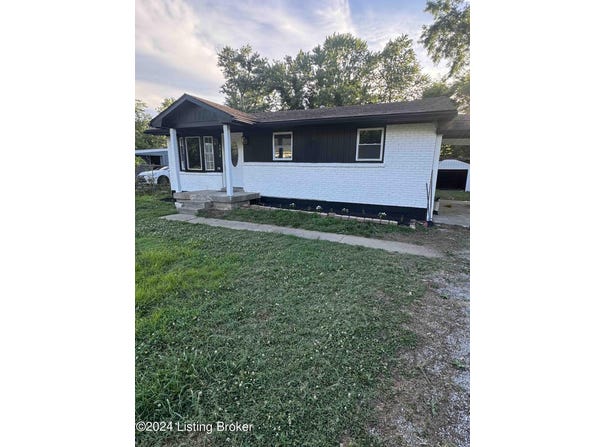 4616 W Overbrook Dr, Louisville, KY 40216