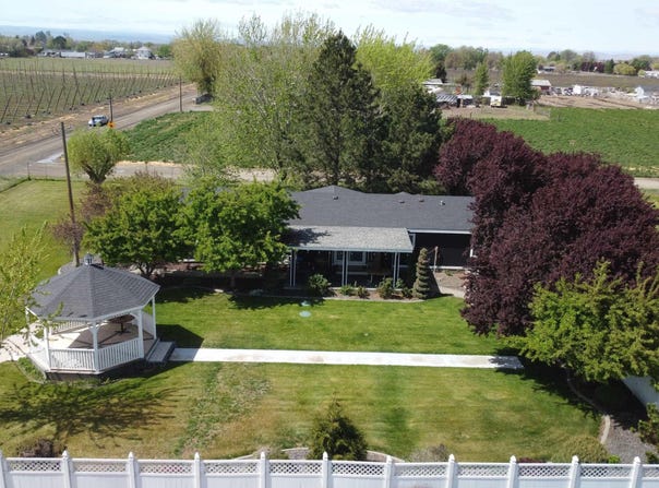 1051 Monroe St., Mabton, WA 98935