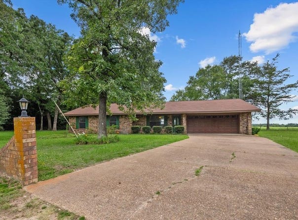 239 CR 2335, Grapeland, TX 75844
