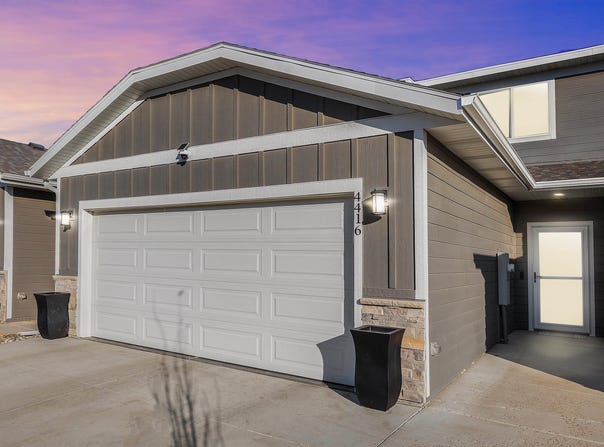 4416 E Whisper Ridge Pl, Sioux Falls, SD 57108-3165
