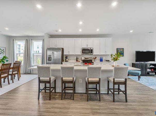 802 WESLEY LN, CHARLOTTESVILLE, VA 22911