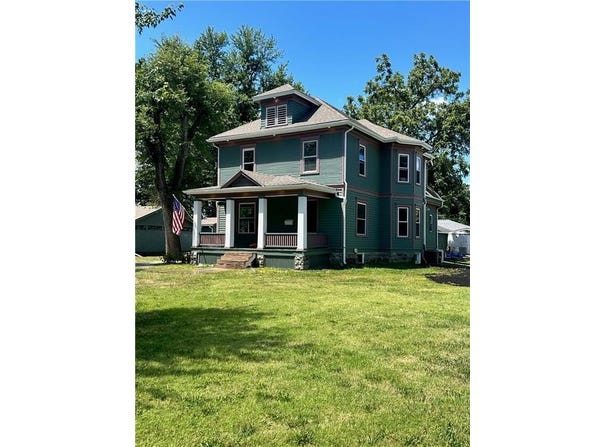 1004 S Willow Street, Ottawa, KS 66067