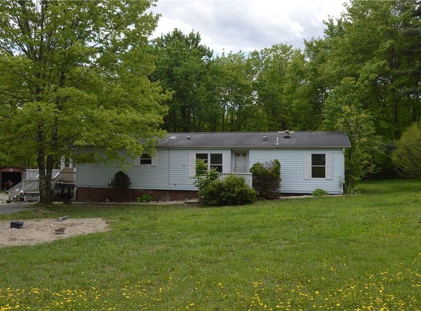 122 Arrowhead Rd, Allegheny Twp, PA 16373