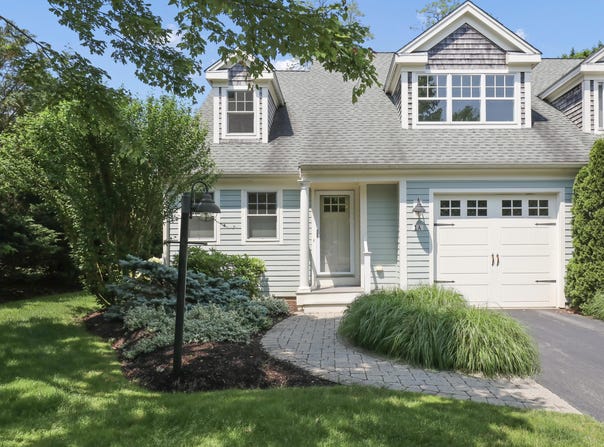21 Pine Street, North Falmouth, MA 02556