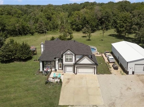 27759 Turkey Creek Road E, Wellsville, KS 66092