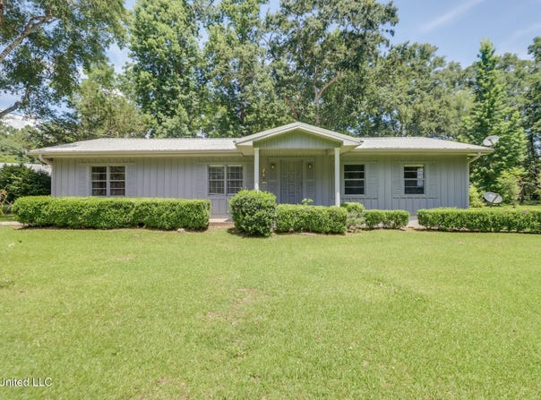 24 Sadie Lee Road, Perkinston, MS 39573