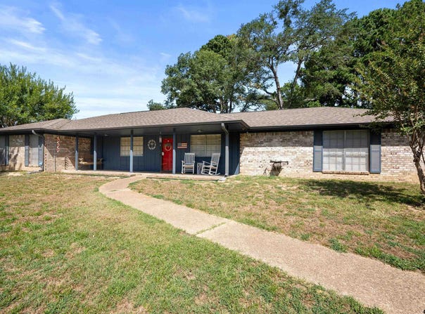 2293 Anderson CR 359, Palestine, TX 75803