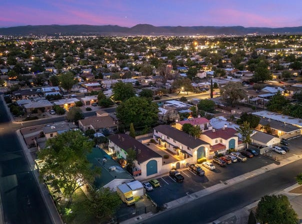 808 Ortiz Drive SE, Albuquerque, NM 87108