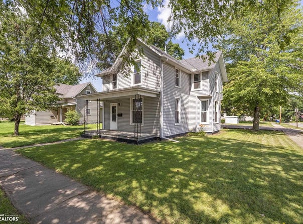 420 S Avenue D, Washington, IA 52353
