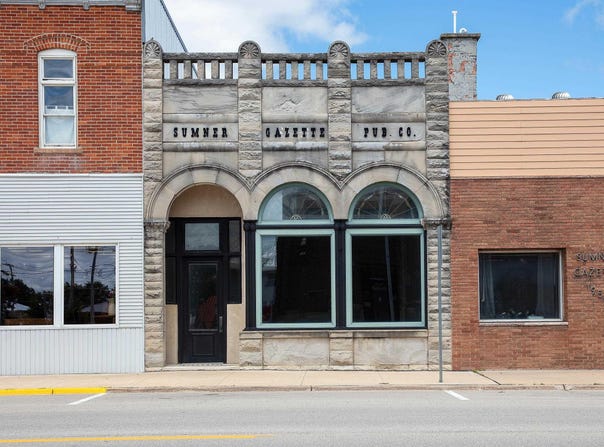 104 E 1st Street, Sumner, IA 50674