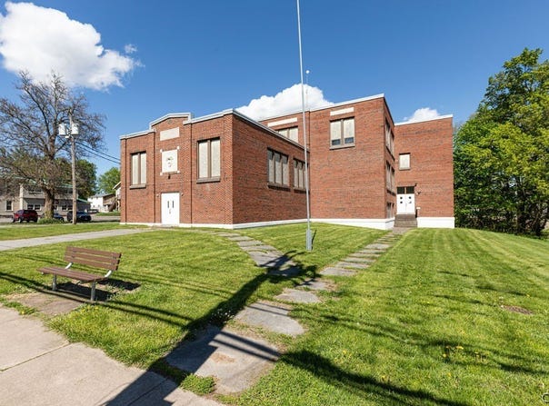 642 S Main St, Central Square, NY 13036