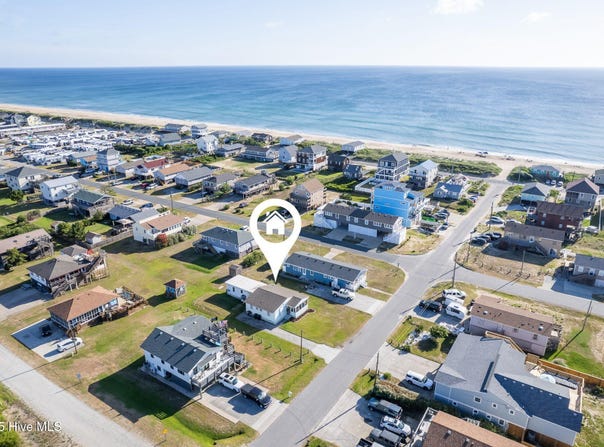 202 E Arch Street, Kill Devil Hills, NC 27948