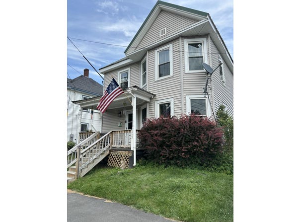 293 Grove Street, Bangor, ME 04401