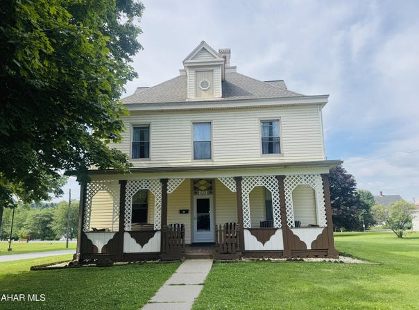 322 Cathedral Avenue, Cresson, PA 16630