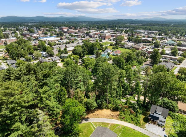 0 Summit Circle, Hendersonville, NC 28792