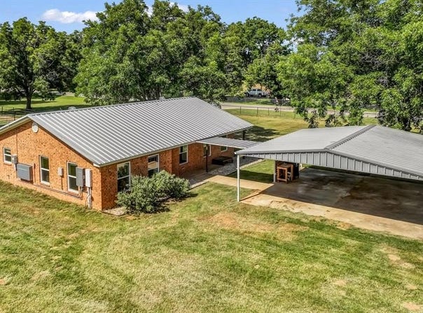 111 Quail Drive, Springtown, TX 76082
