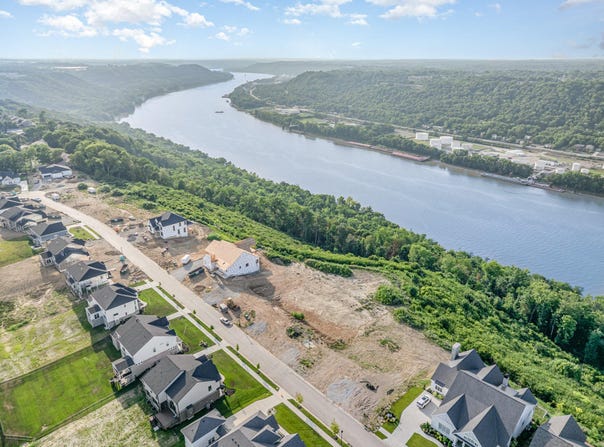 2708 River Birch Drive, Villa Hills, KY 41017