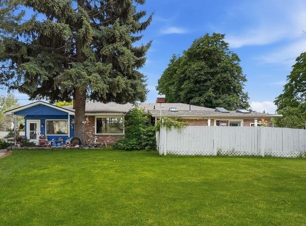 5204 E Granite Point Dr, Spokane, WA 99212