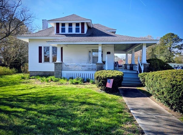 60 KERR ST, ONANCOCK, VA 23417