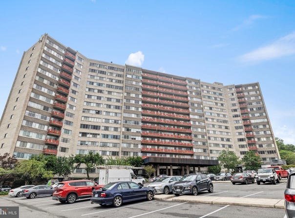 5340 HOLMES RUN PARKWAY, ALEXANDRIA, VA 22304