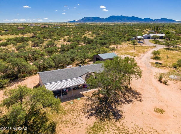 2498 W Columbine Lane, Benson, AZ 85602