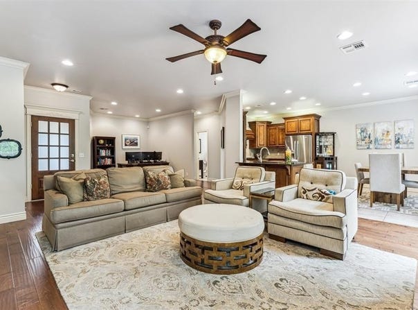 4632 Olde Village Circle, Edmond, OK 73013