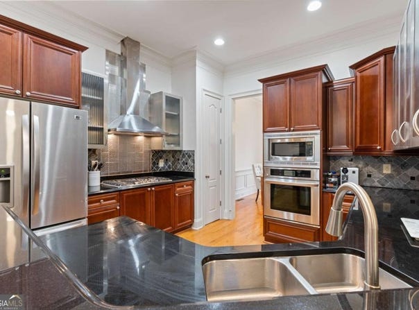 1003 Pearl, Sandy Springs, GA 30328