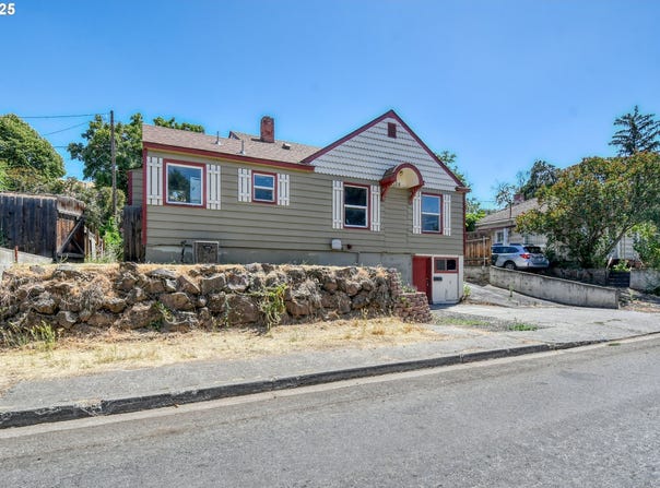 1108 SW GOODWIN PL, Pendleton, OR 97801