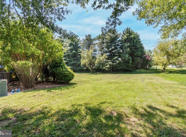 3040 JONES ROAD, DUNKIRK, MD 20754