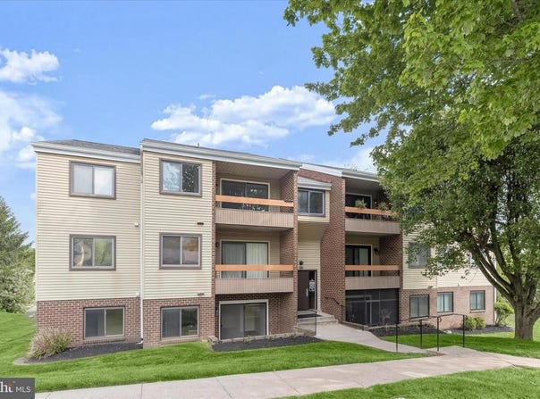 1001 SCARLET OAK CT #2B, HAMPSTEAD, MD 21074