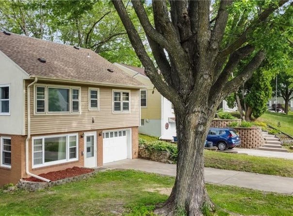 2613 Meridian Drive, Robbinsdale, MN 55422