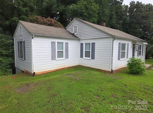 315 Spruce Street SW, Lenoir, NC 28645