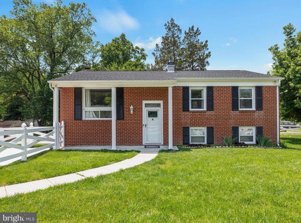 9601 SMALL DRIVE, CLINTON, MD 20735