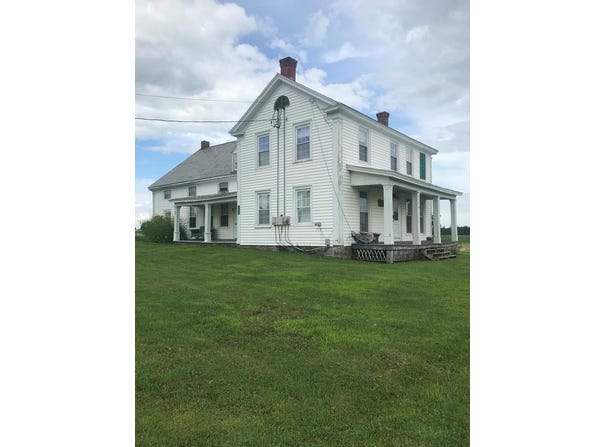 136 Route 276, Champlain, NY 12919