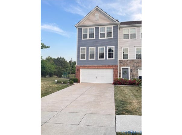 6005 W Stonepath Garden Drive, Chester, VA 23831