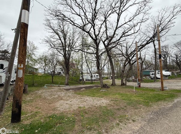 5134 Aurora Drive, Brooklyn, IA 52211