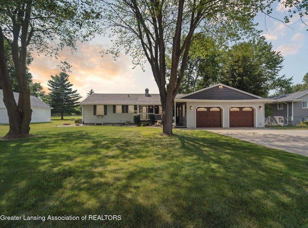 418 Charlotte Highway, Portland, MI 48875