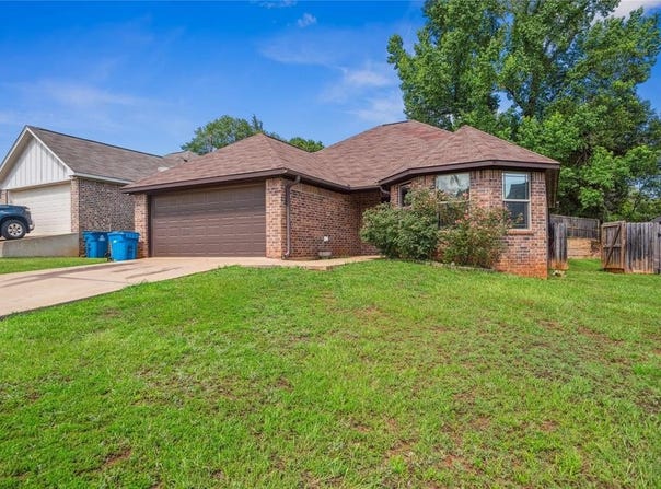 414 Tara Lane, Troup, TX 75789