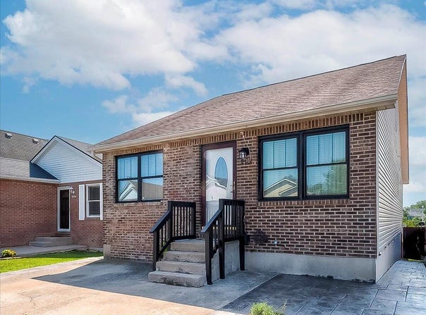 202 Strawberry Court, Nicholasville, KY 40356