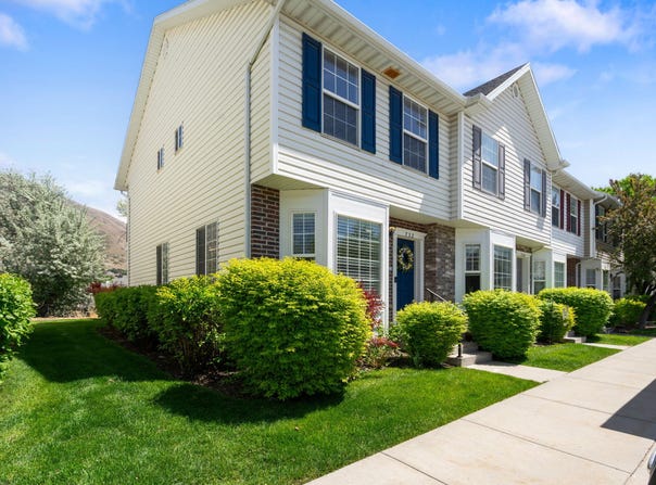 732 N 200 E, Springville, UT 84663